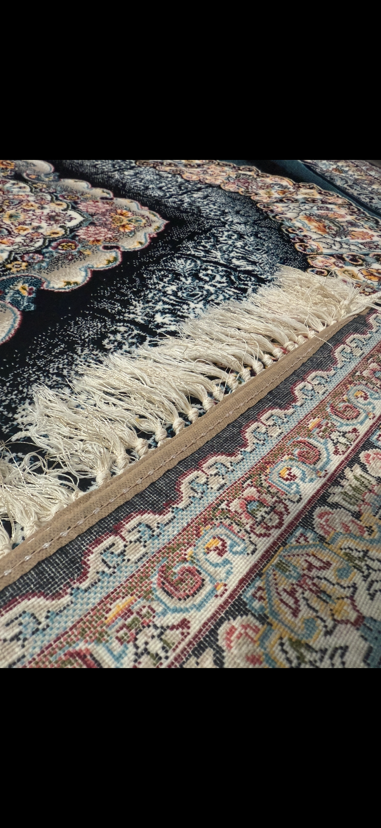 Sheshme Living Room Area - 700 Reeds Rug