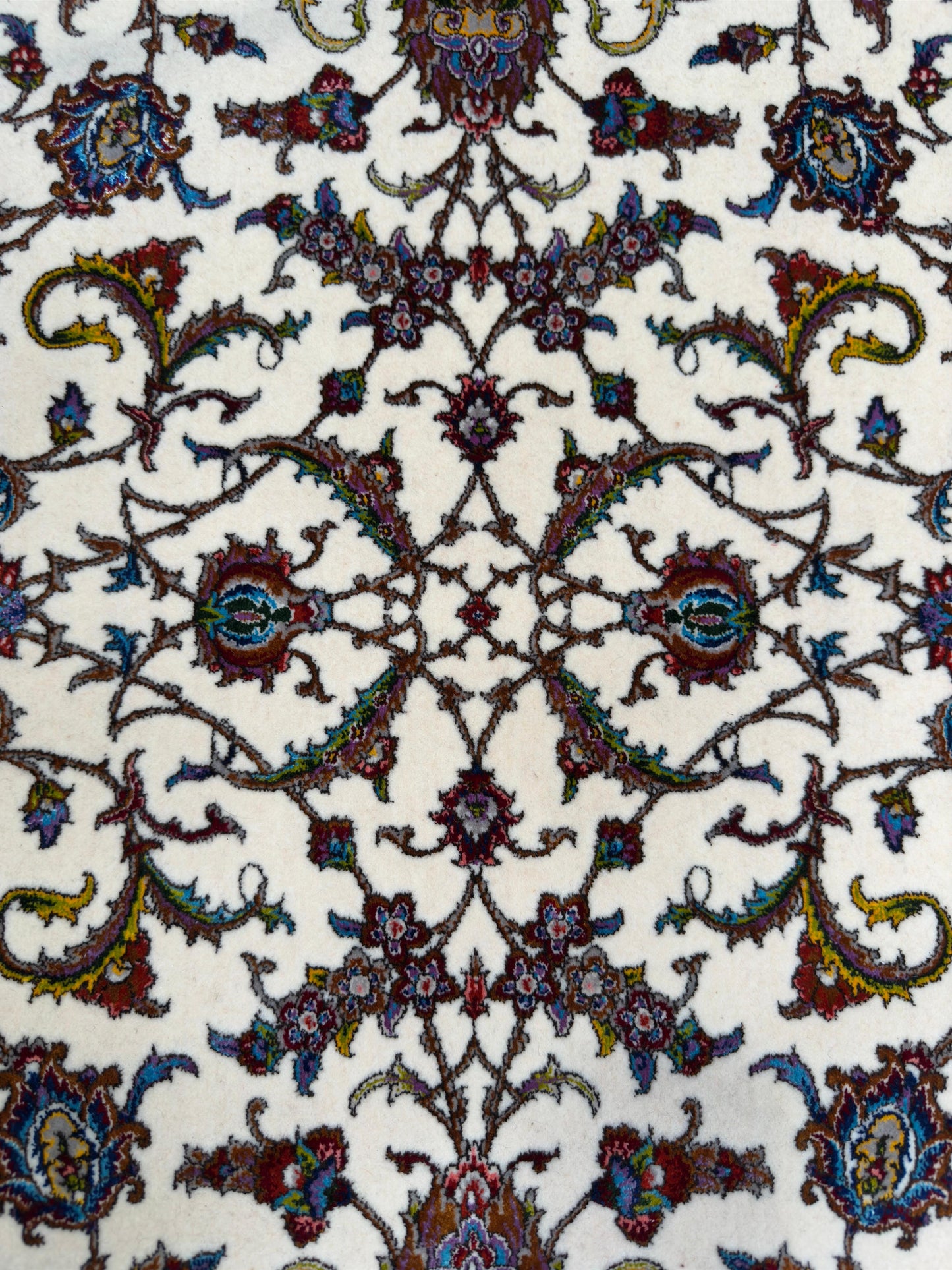 Fine Wool & Silk Persian Rug
