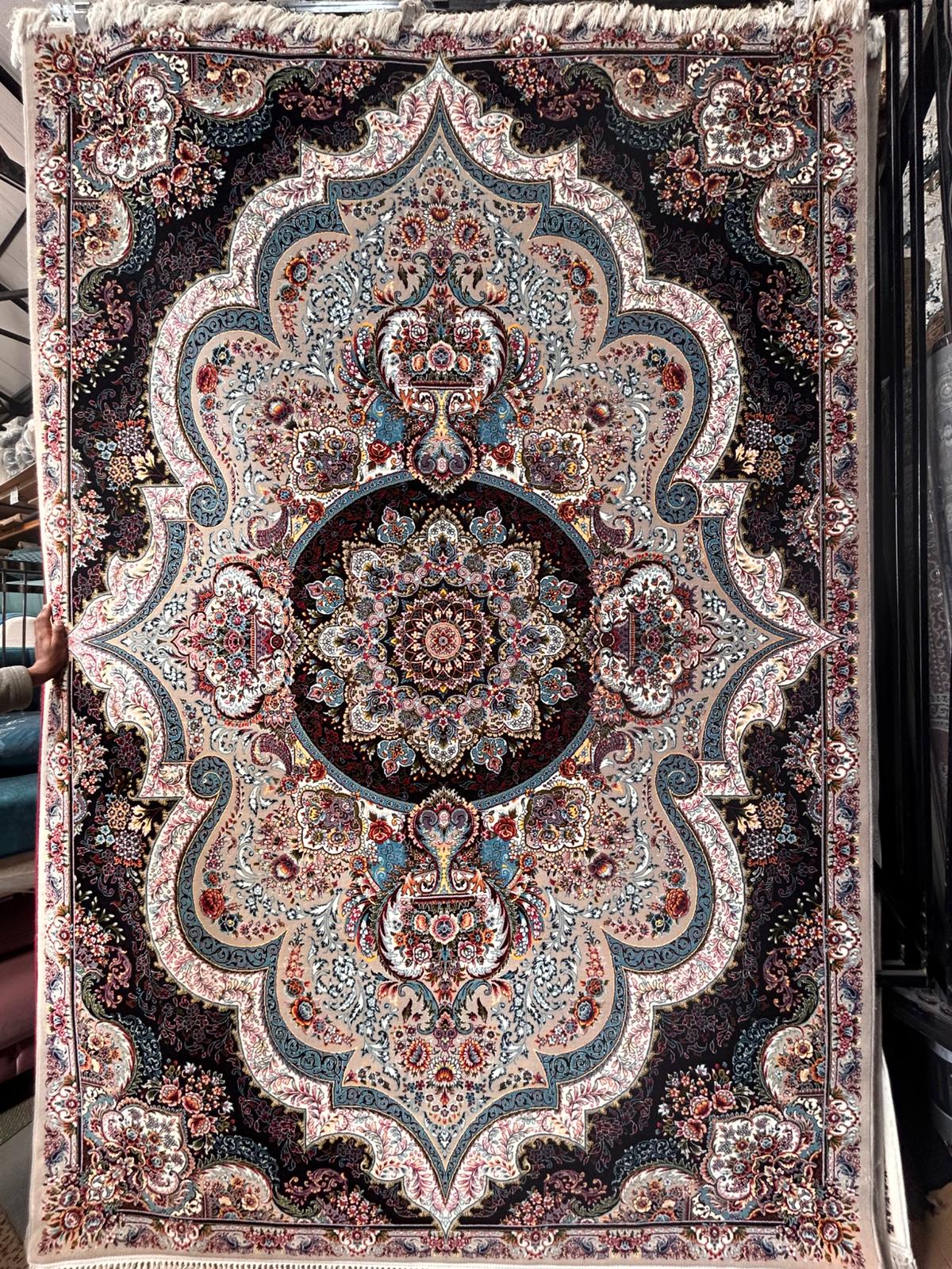 Shahyad Persian Rug - 700 Reeds