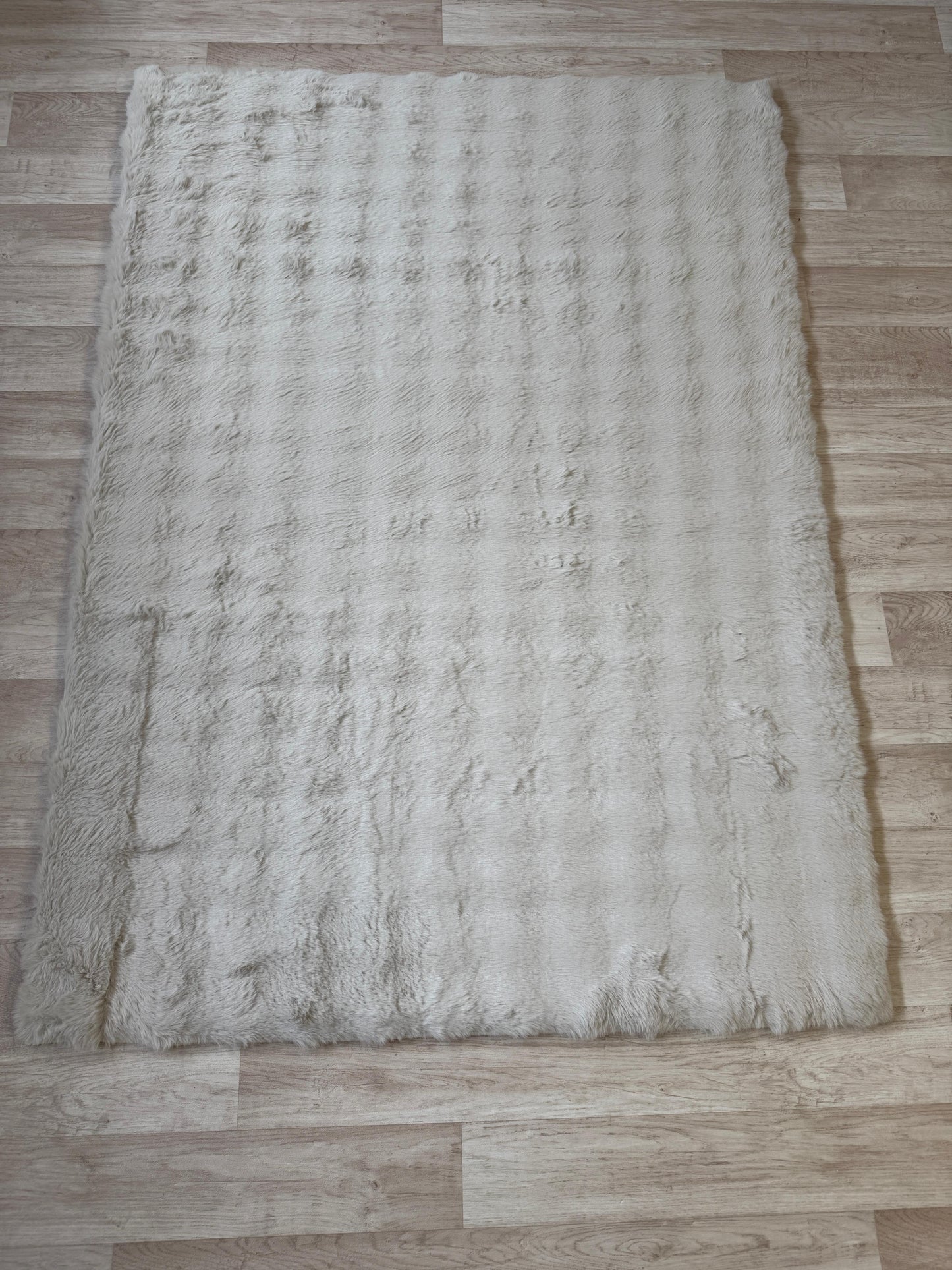 Bambi Hills Cream Fur Design Rug | Waffle Effect | Free Delivery & Fast Dispatch