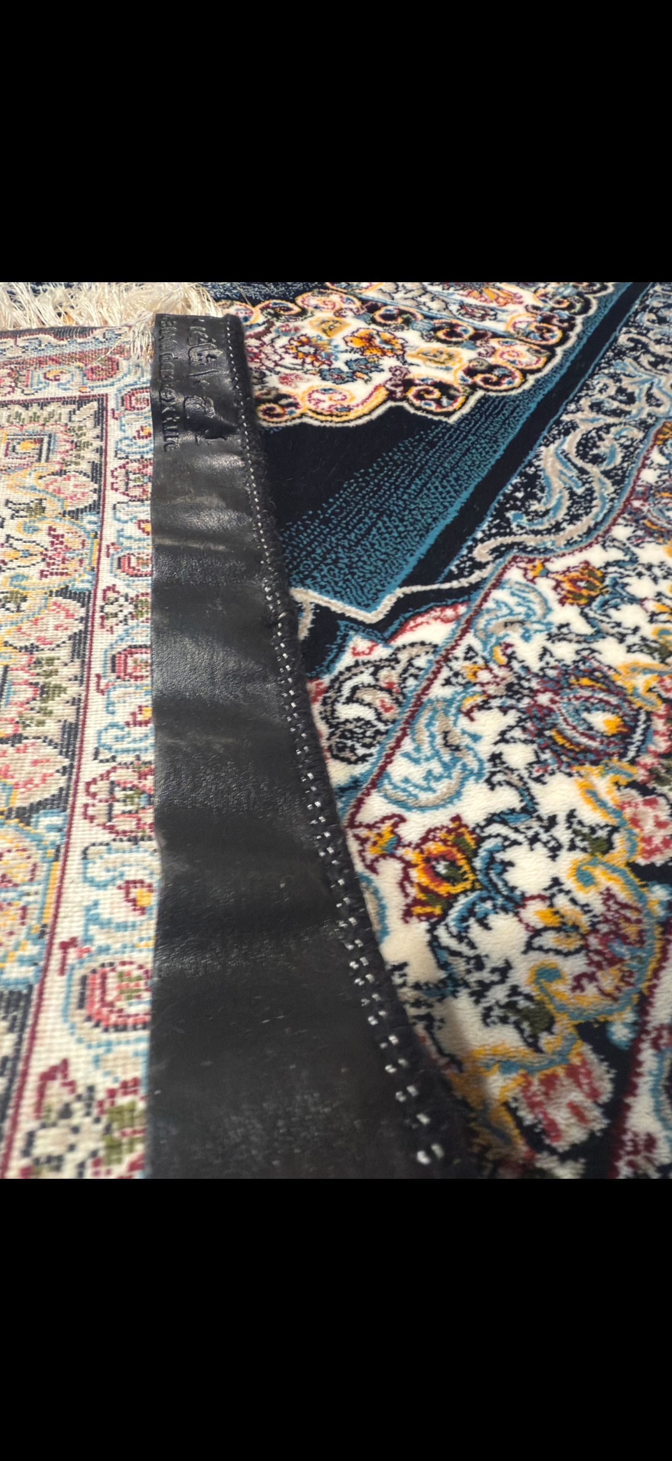 Sheshme Living Room Area - 700 Reeds Rug