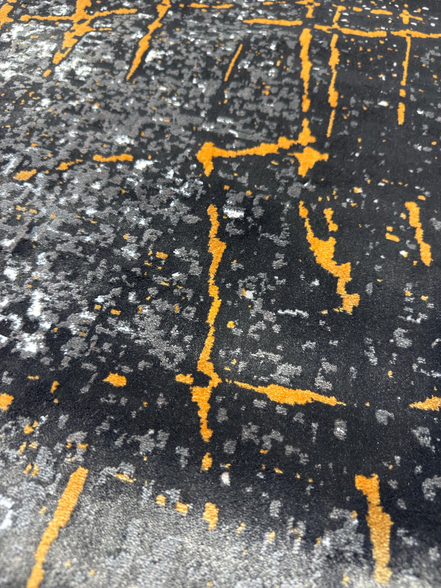 Modern Style Living Room Rug - 700 Reeds