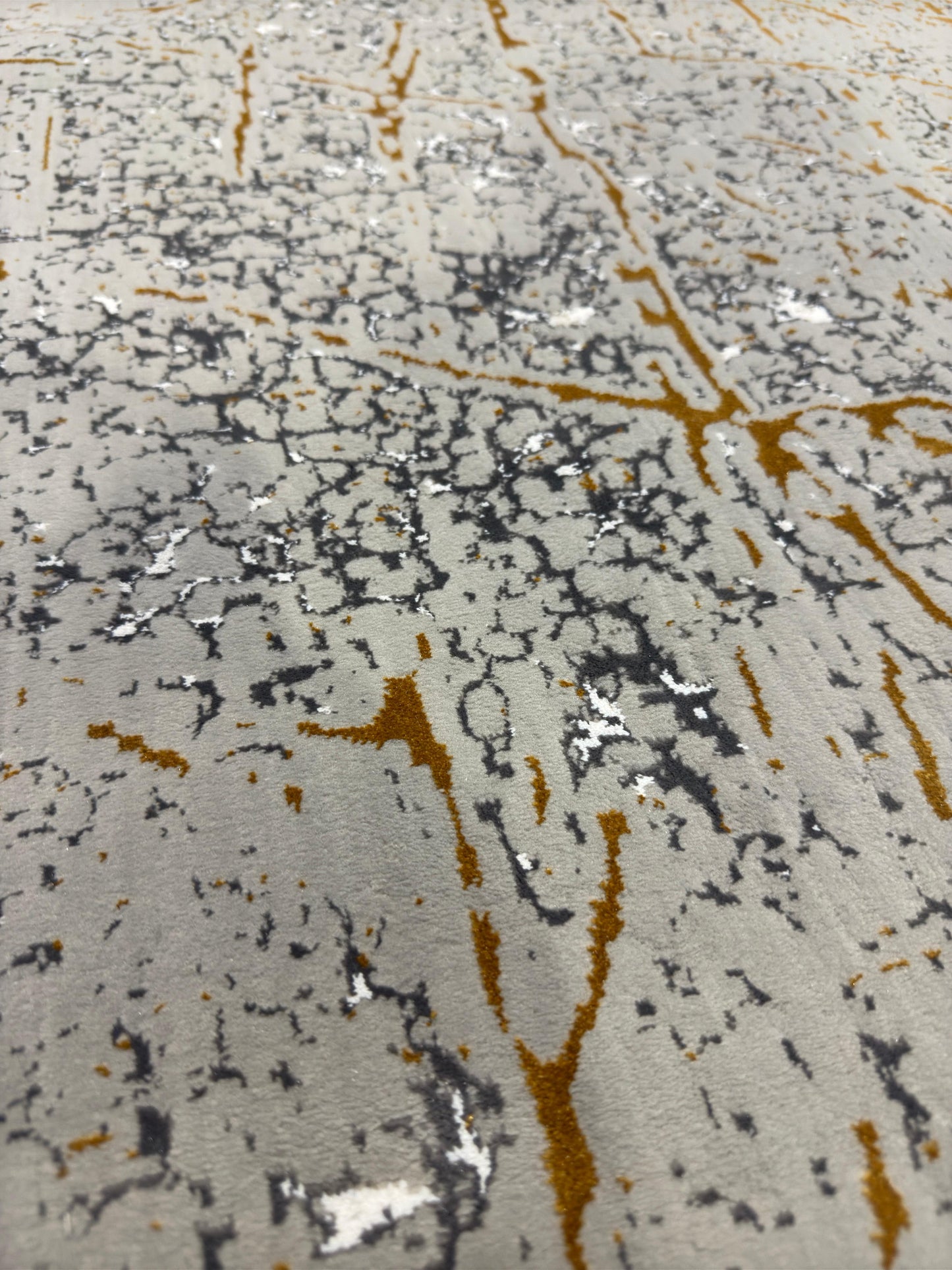 Modern Style Living Room Rug - 700 Reeds