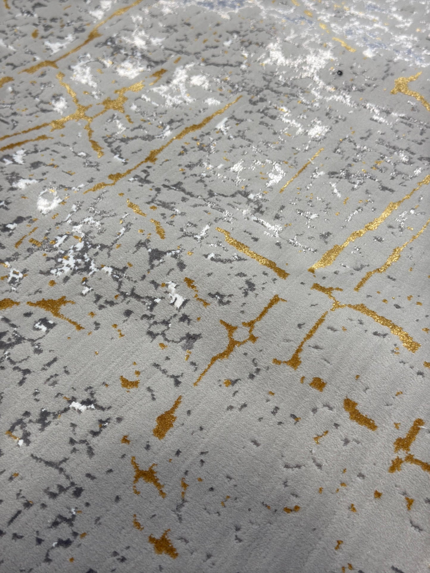 Modern Style Living Room Rug - 700 Reeds