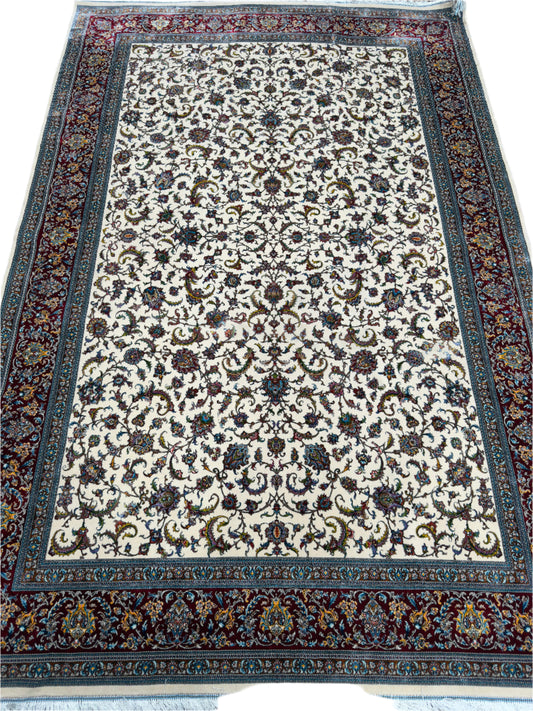 Fine Wool & Silk Persian Rug
