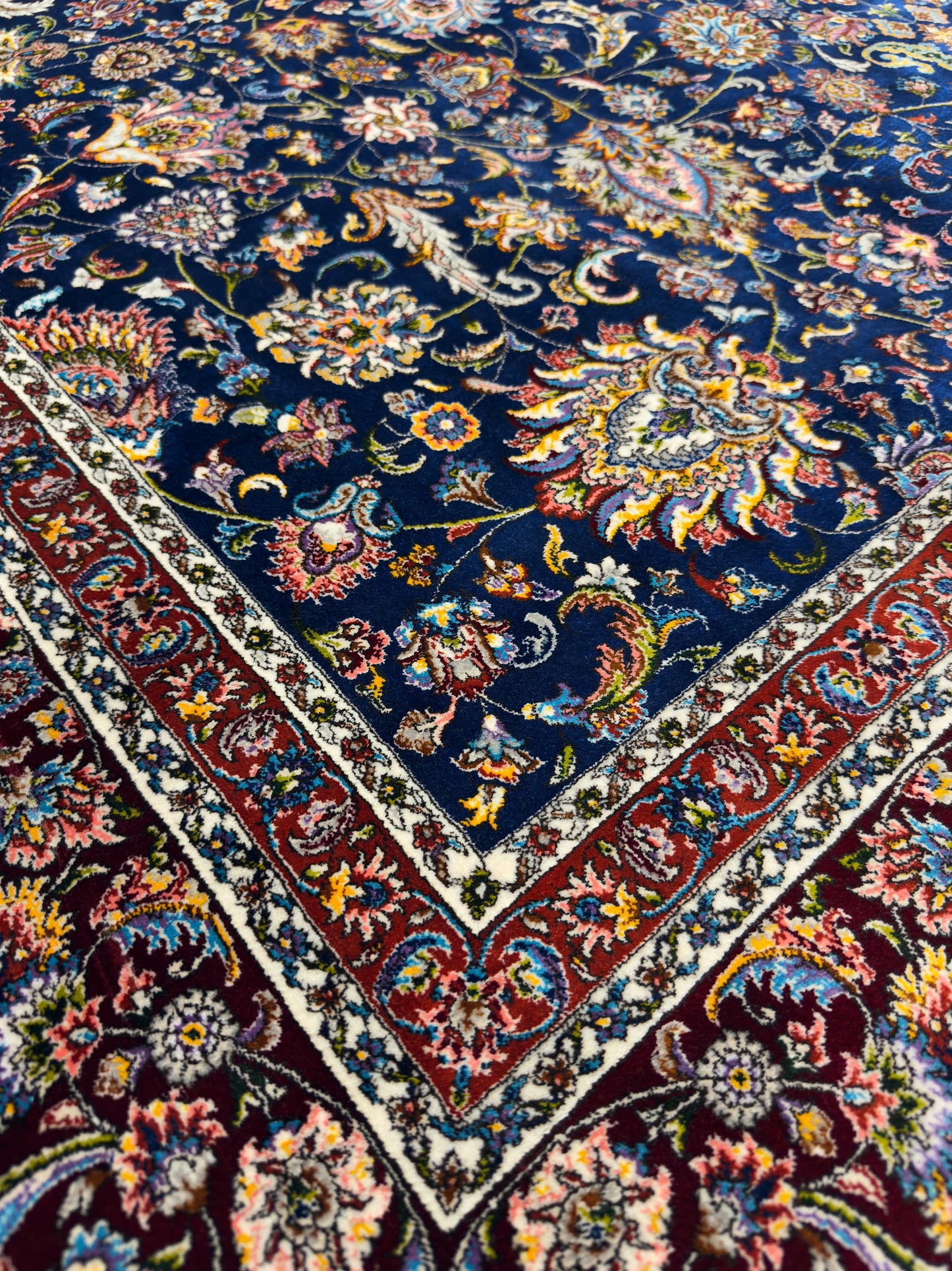 Fine Wool & Silk Persian Rug