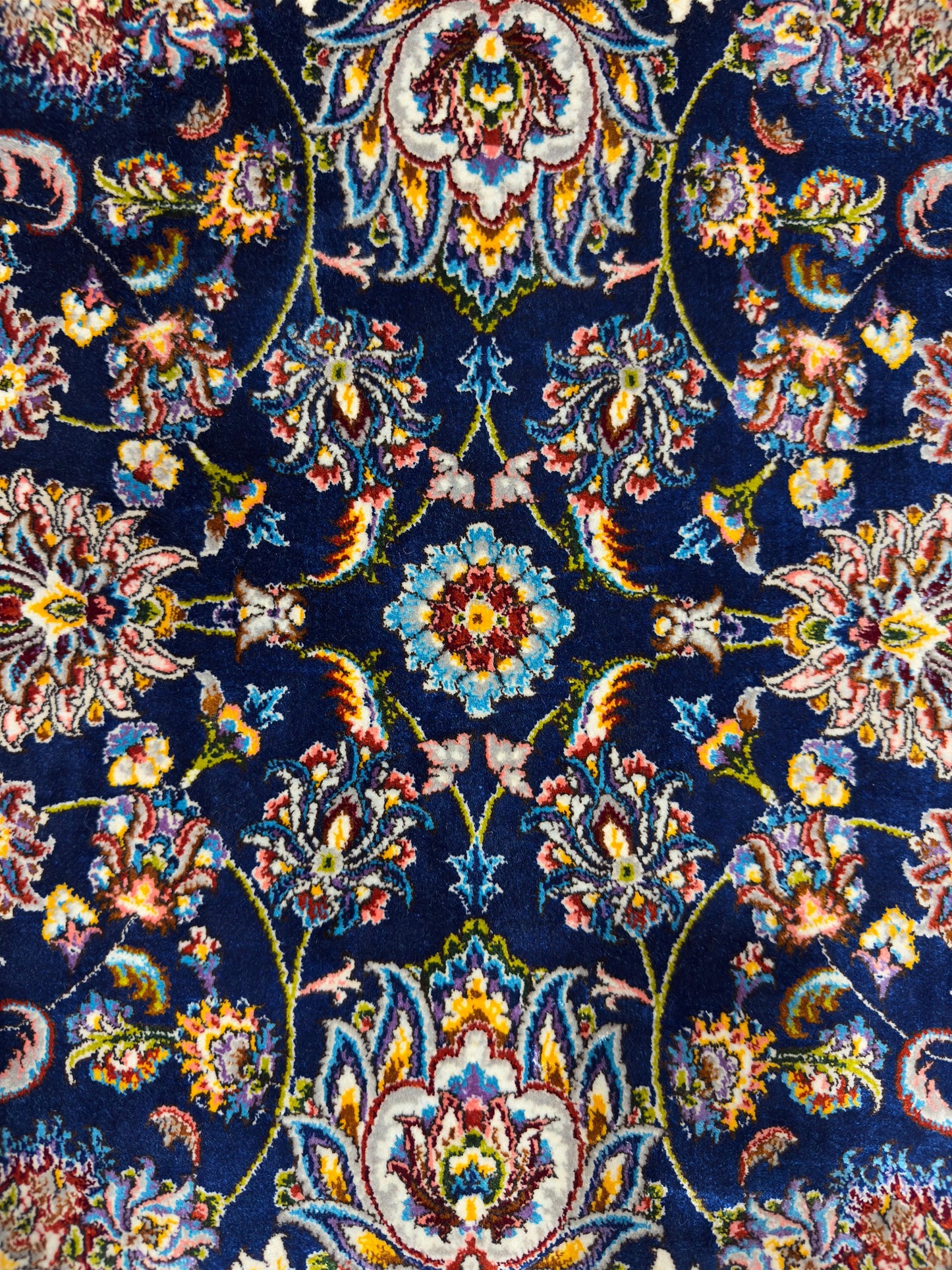 Fine Wool & Silk Persian Rug