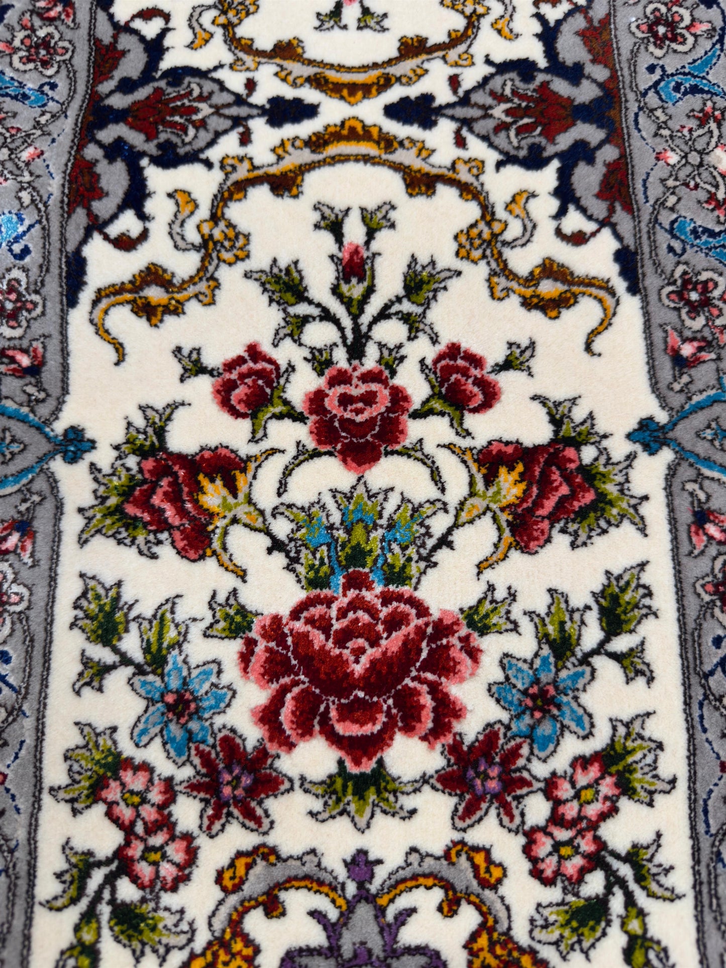 Fine Wool & Silk Persian Rug