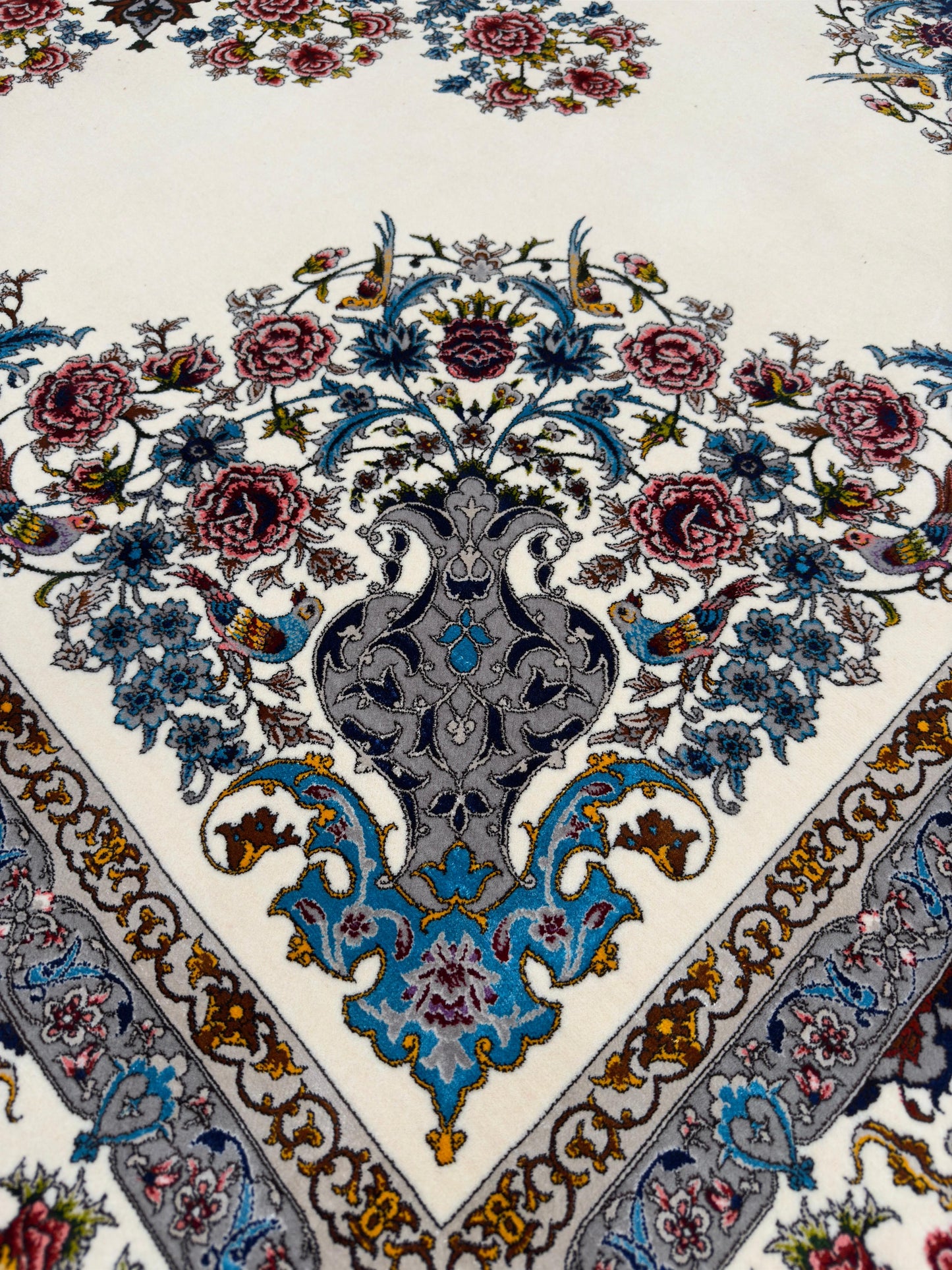 Fine Wool & Silk Persian Rug