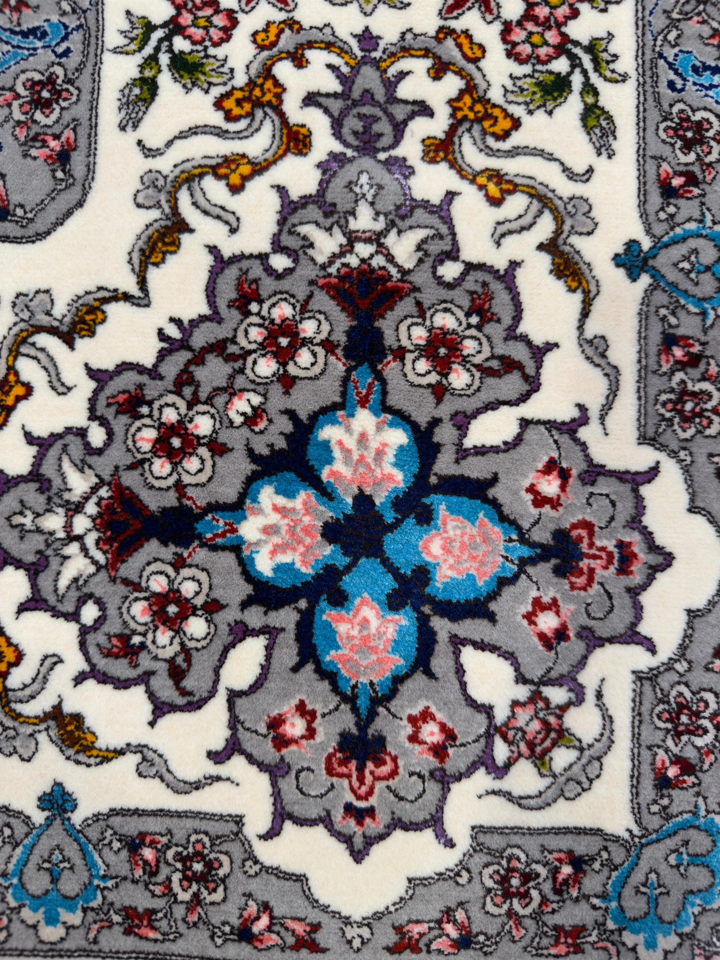 Fine Wool & Silk Persian Rug