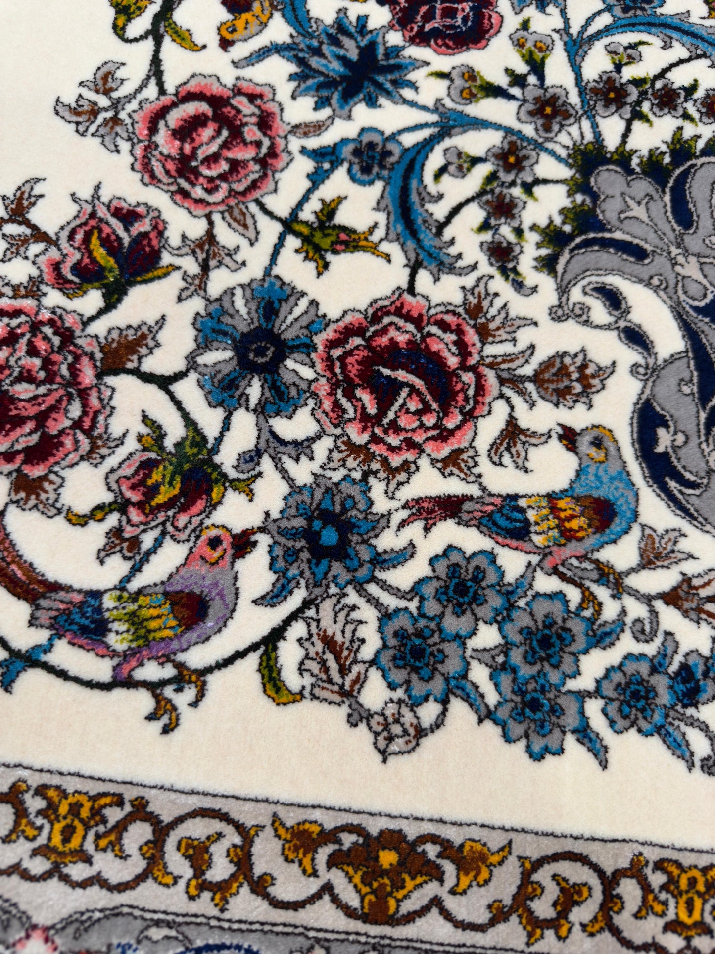 Fine Wool & Silk Persian Rug