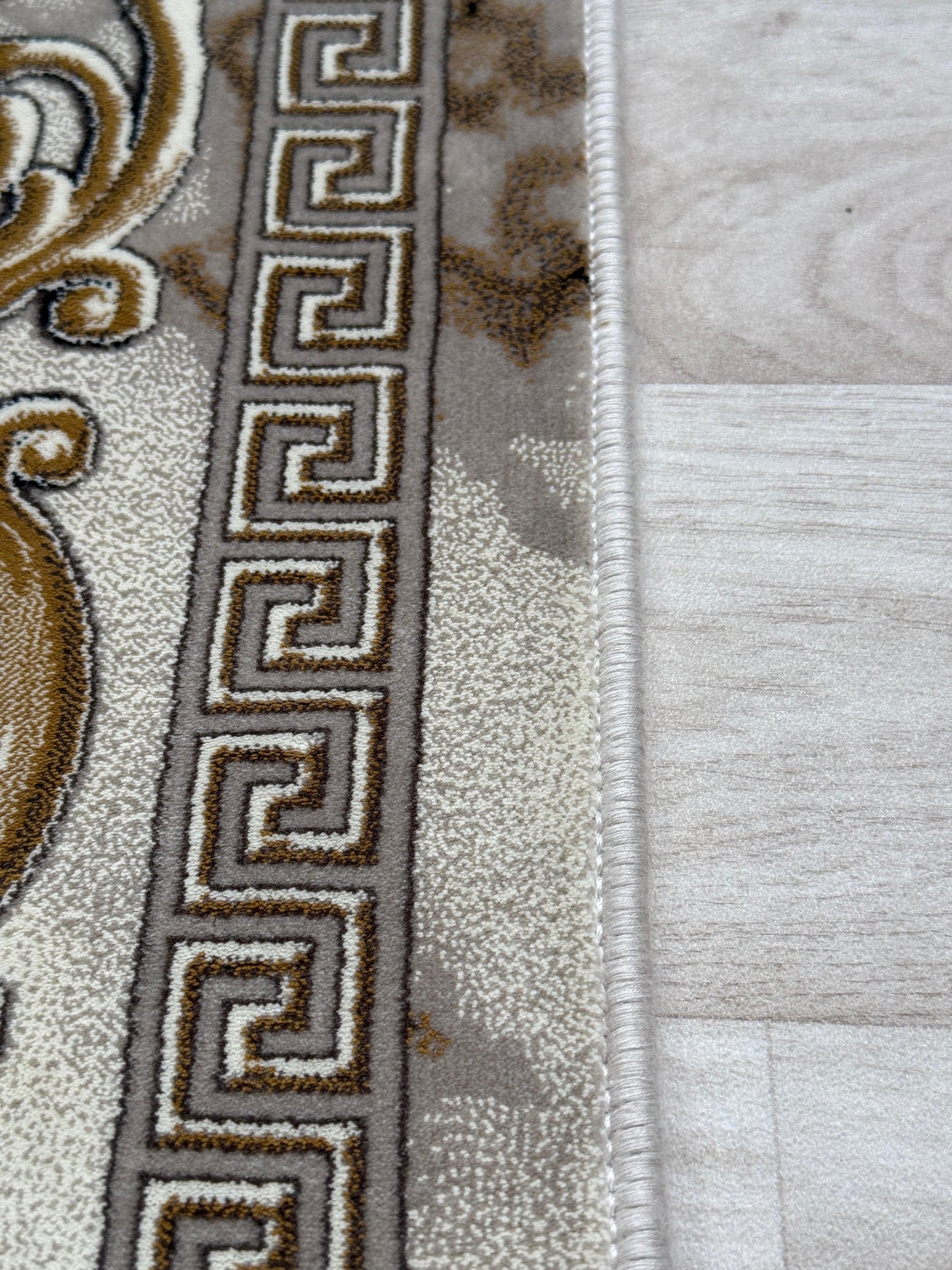 Luxurious 1200 Reeds Machine-Made Persian Rug | Free Delivery & Available in Silver and Smokey