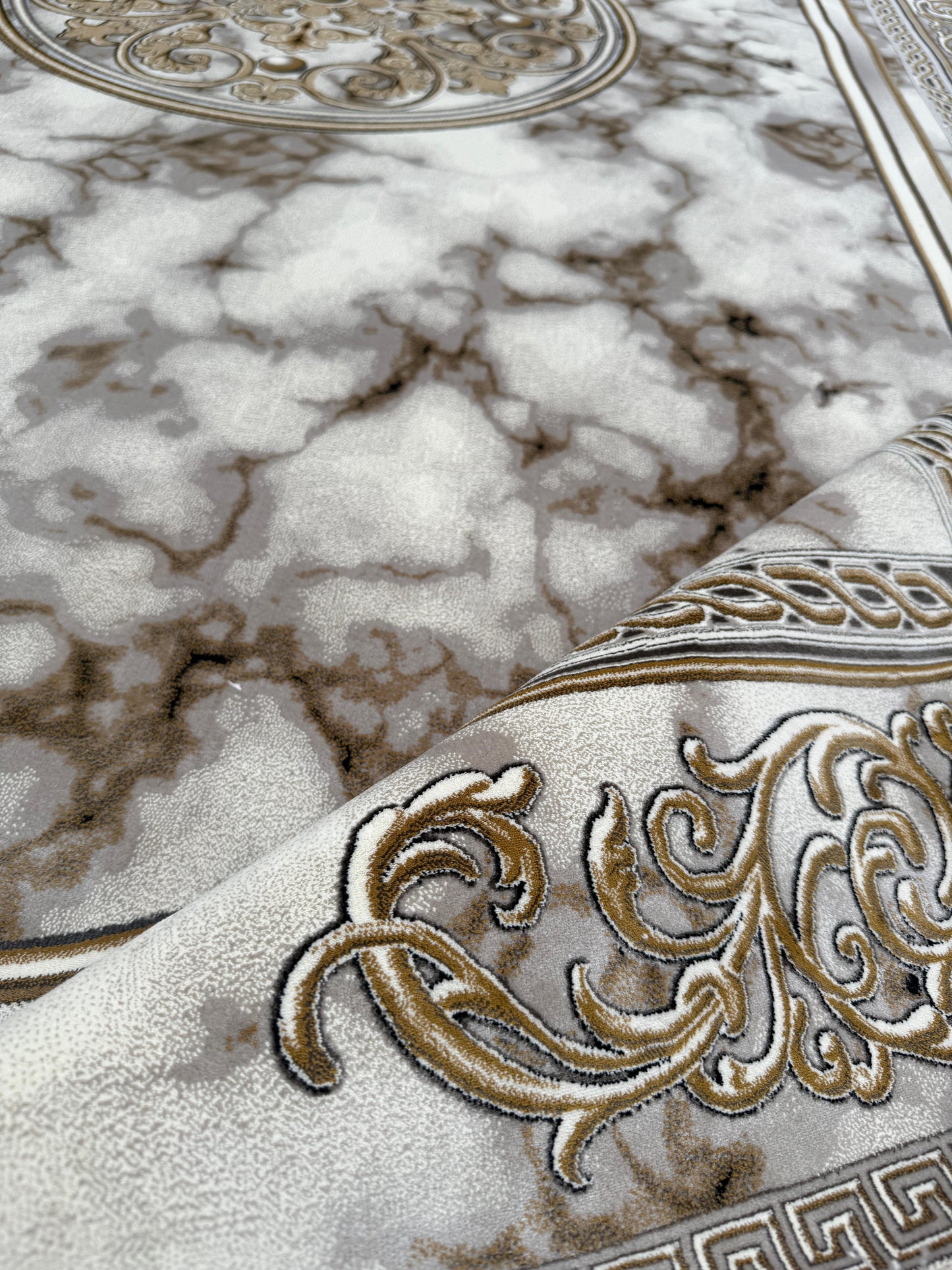 Luxurious 1200 Reeds Machine-Made Persian Rug | Free Delivery & Available in Silver and Smokey