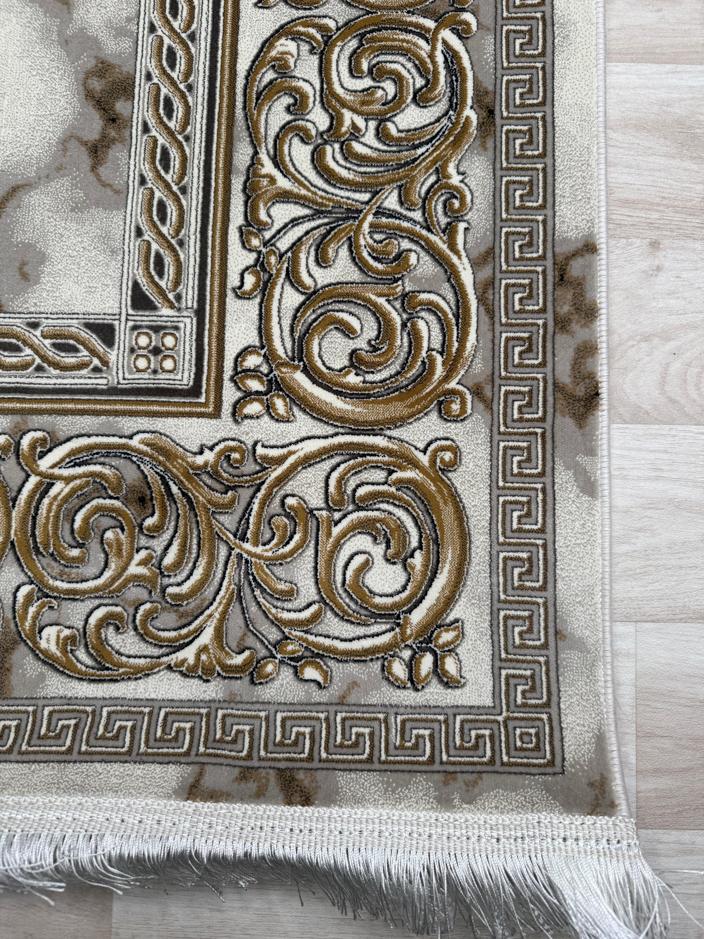 Luxurious 1200 Reeds Machine-Made Persian Rug | Free Delivery & Available in Silver and Smokey