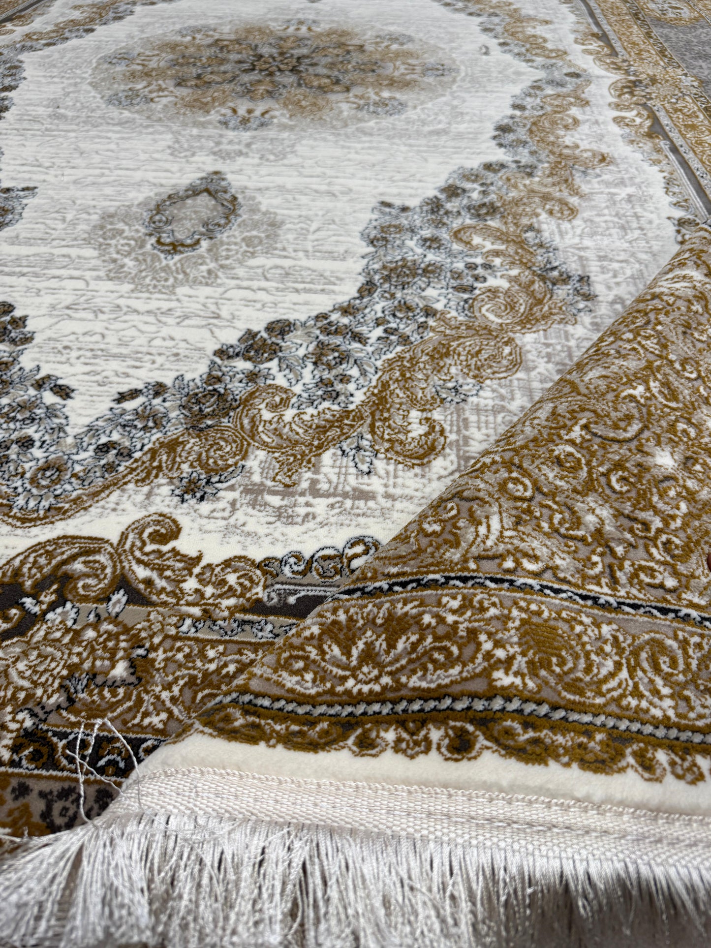 Elegant Victoria Oriental Persian Rug - 700 Reeds | Bullring Rugs