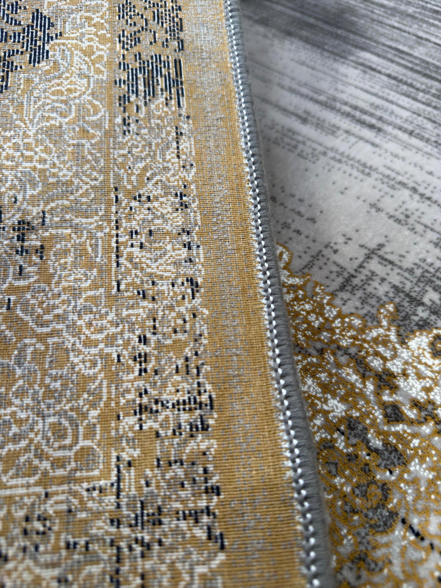 Persian Oriental Living Room - 1200 Reeds