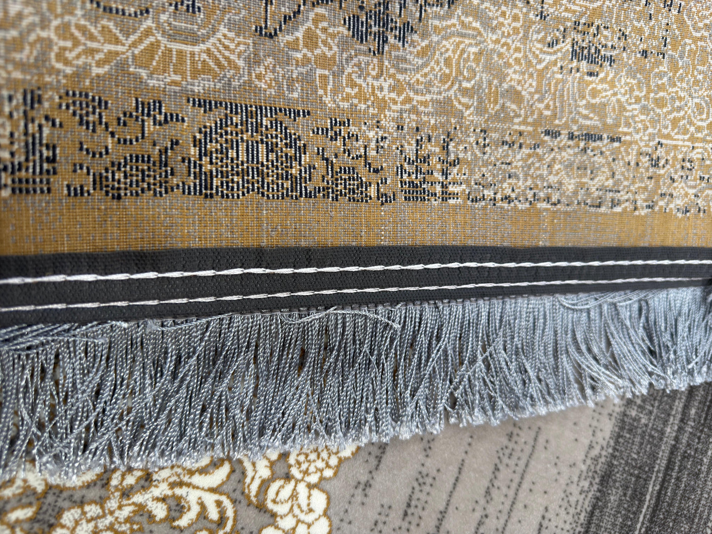 Persian Oriental Living Room - 1200 Reeds