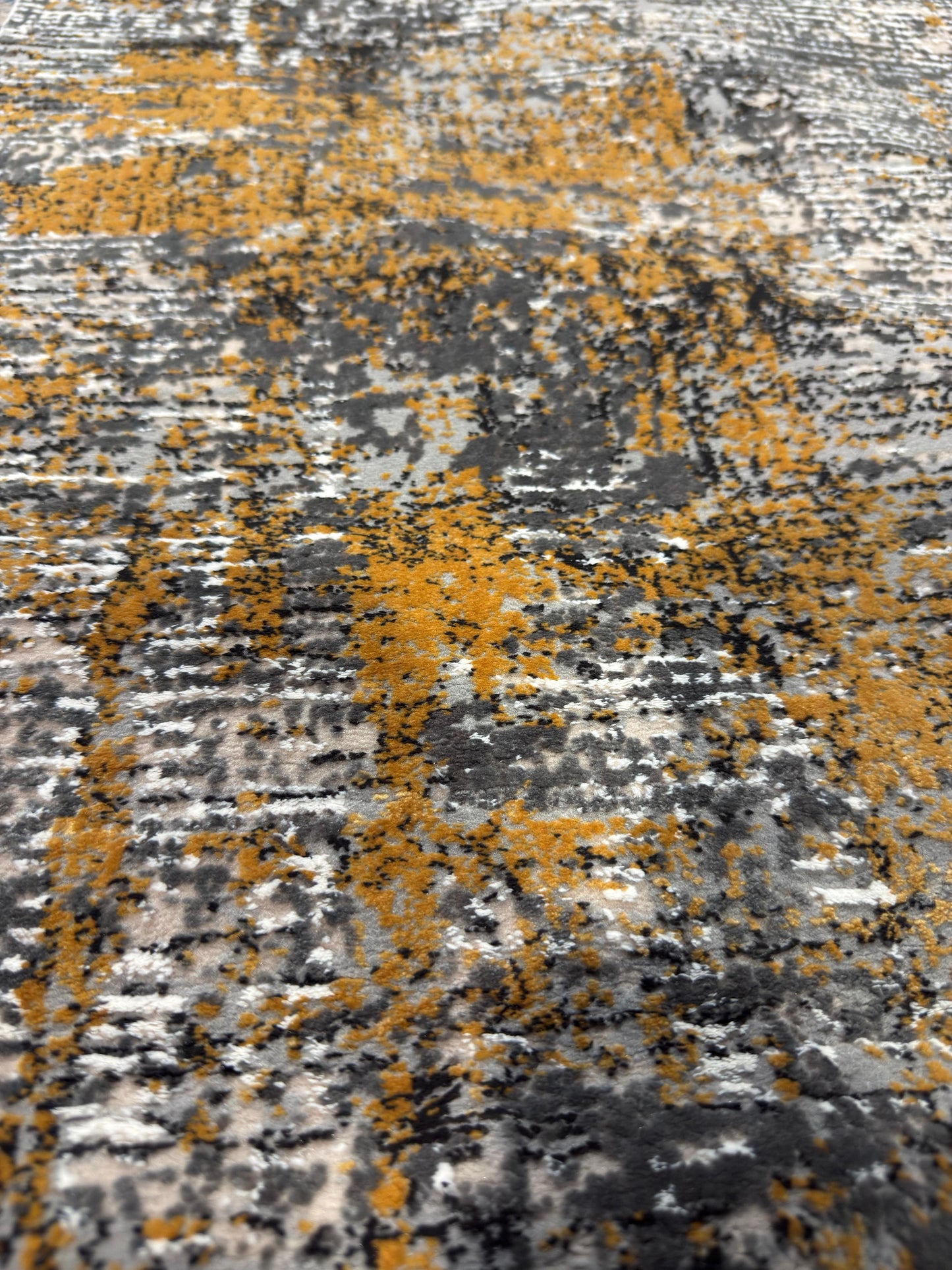 Modern Style Living Room Rug - 700 Reeds