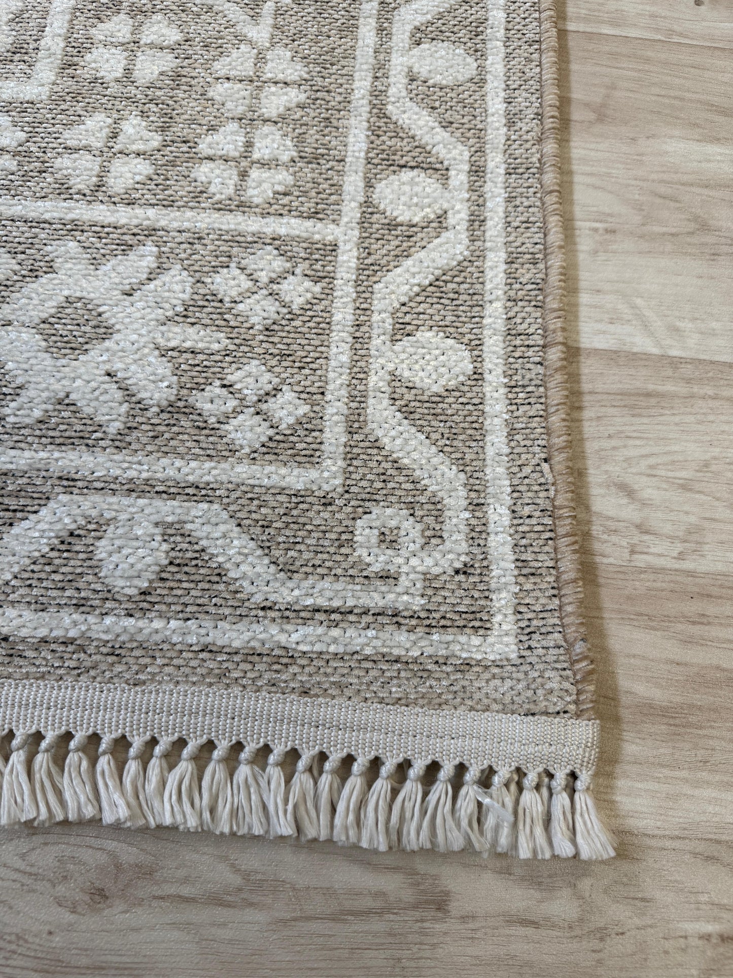 Vintage Medallion Kitchen Rug 120x170cm | Non-Slip, Machine Washable, Beige & White