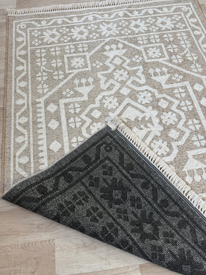 Vintage Medallion Kitchen Rug 120x170cm | Non-Slip, Machine Washable, Beige & White