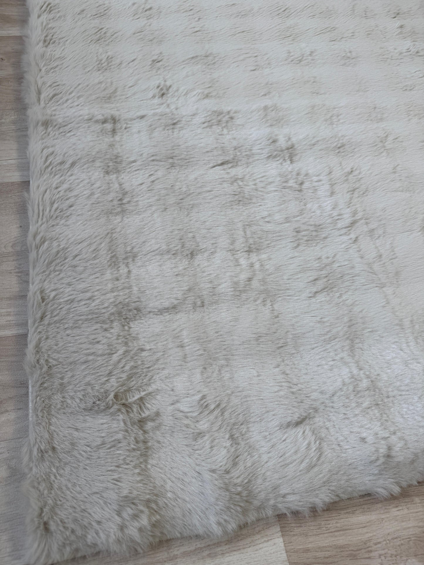 Bambi Hills Cream Fur Design Rug | Waffle Effect | Free Delivery & Fast Dispatch