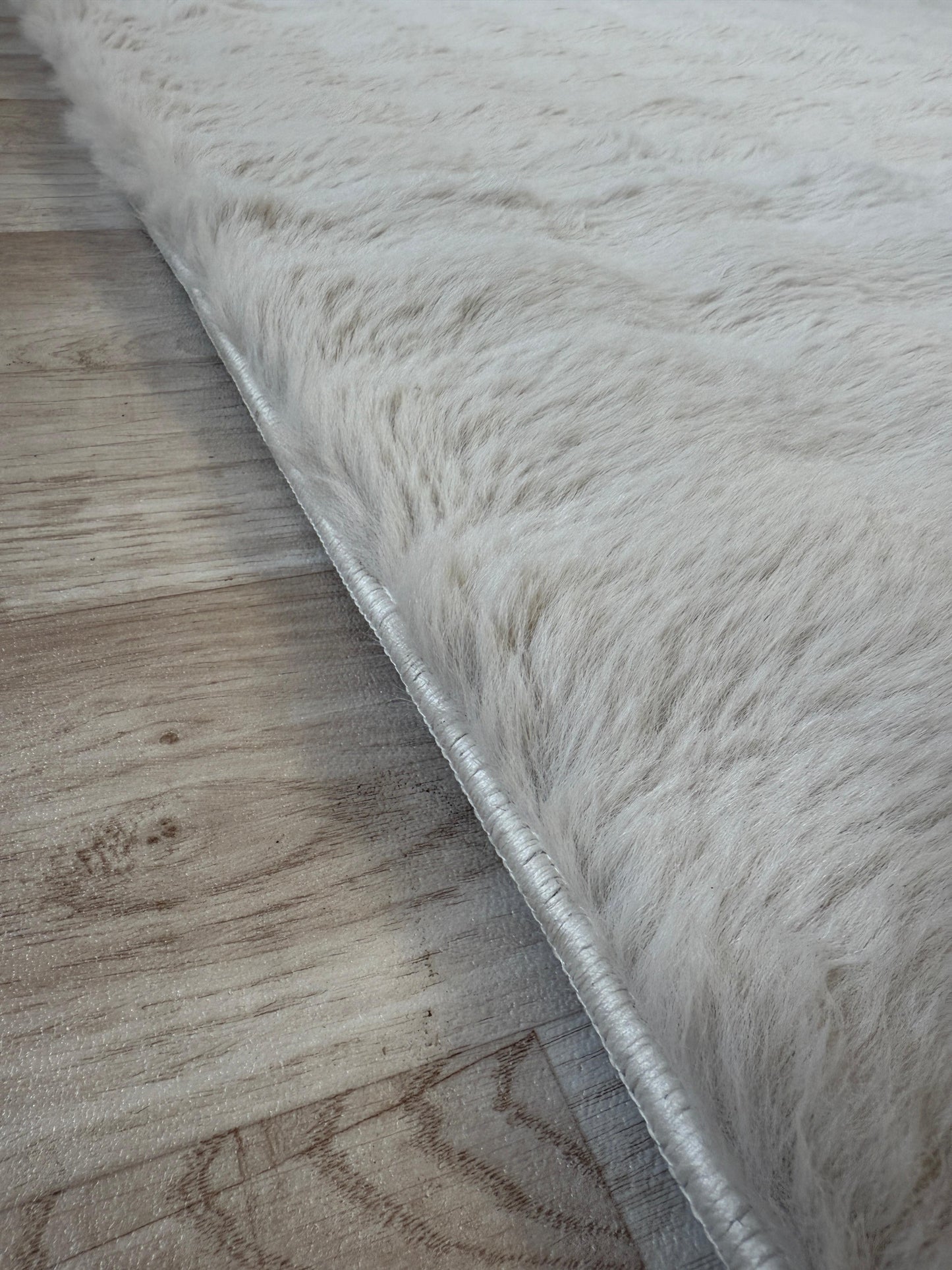 Bambi Hills Cream Fur Design Rug | Waffle Effect | Free Delivery & Fast Dispatch