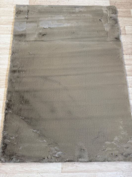 Luxury Faux Fur Taupe Super Soft Rug | Premium Quality | Free Delivery & Fast Dispatch