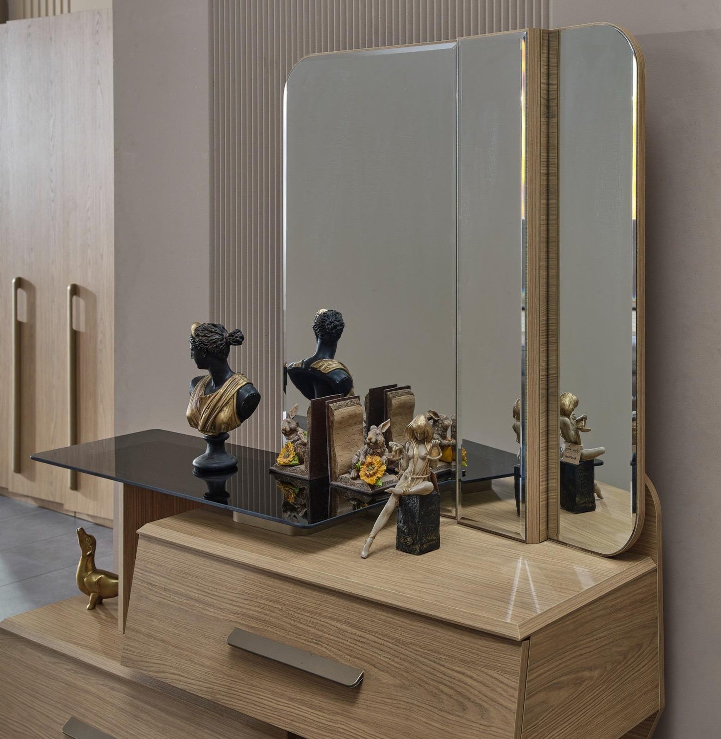 Pyramid Full Bedroom Set