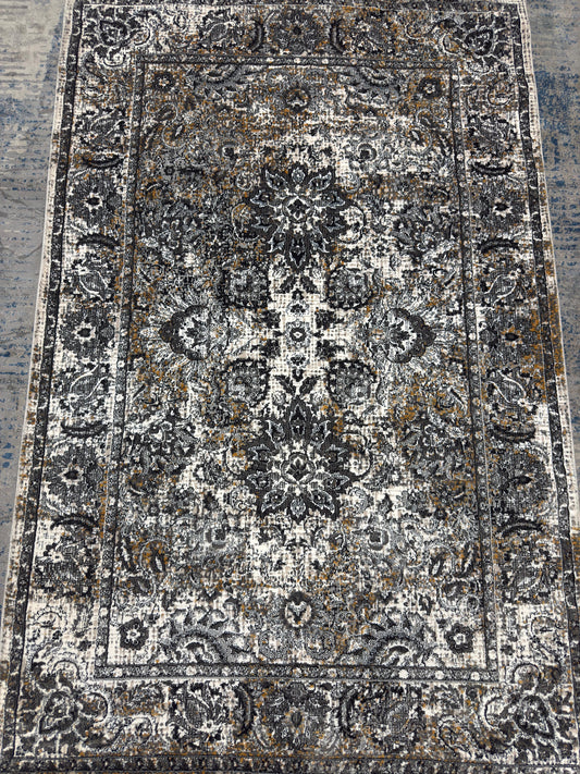 Modern Style Living Room Rug - 700 Reeds